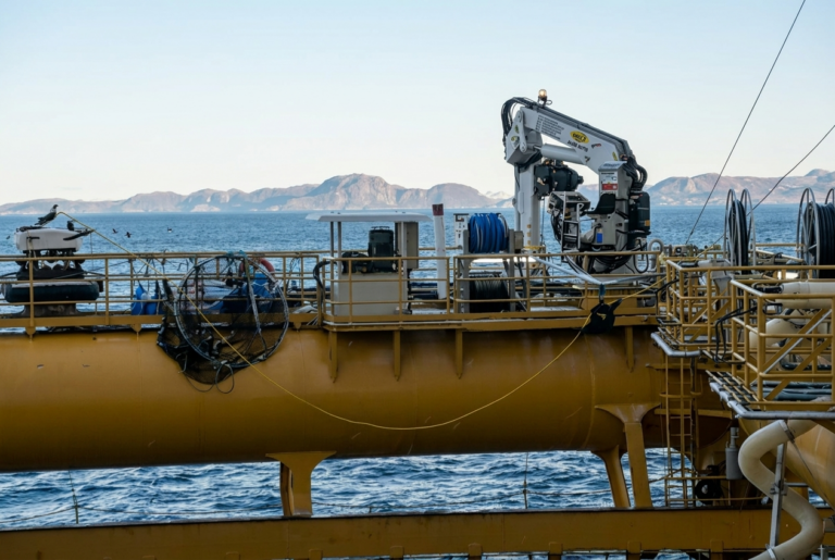 HEILA marine crane - heila gallery fishfarm